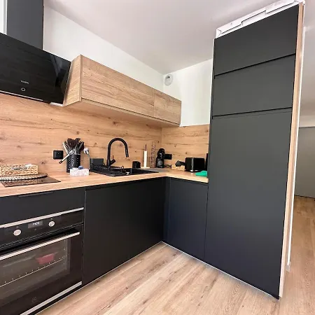 Apartament Climatise Avec Cour Et Parking Le Grau-du-Roi