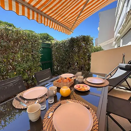 Climatise Avec Cour Et Parking Apartament Le Grau-du-Roi